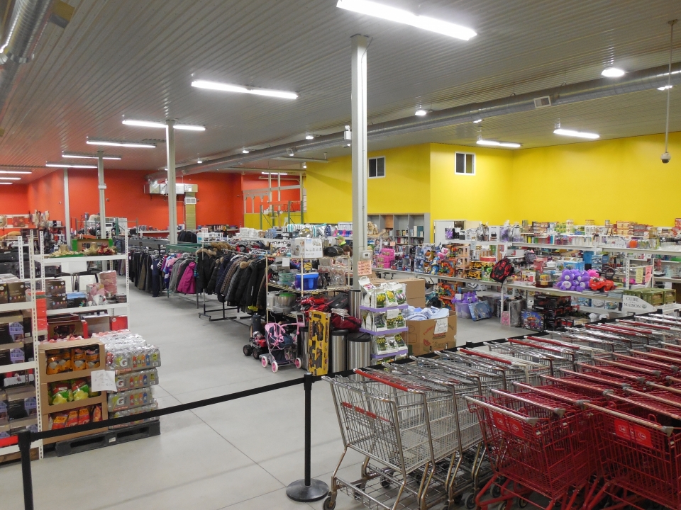 Liquidation Store Gray's Auction